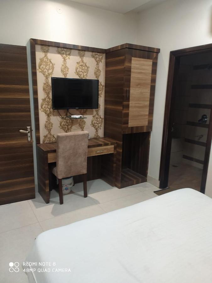 Om Sai B&B Amritsar Dış mekan fotoğraf