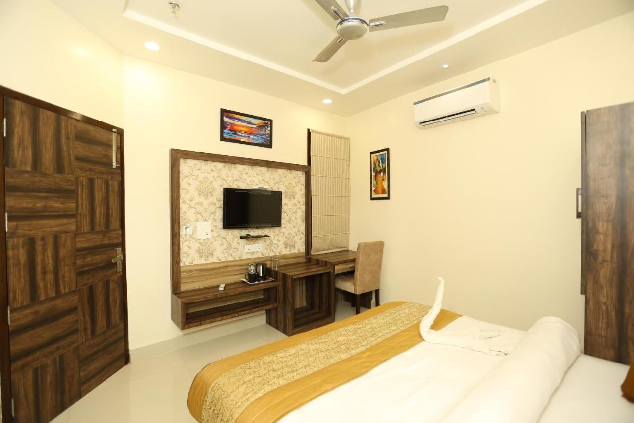 Om Sai B&B Amritsar Dış mekan fotoğraf